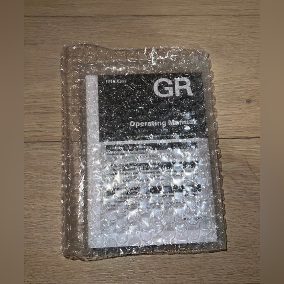 Ricoh GR III HDF APS-C Digital Camera Black - 01272 BRAND NEW - Picture 4 of 5